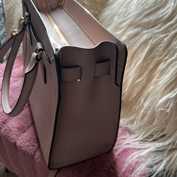 Michael Kors purse - Picture 2 of 9